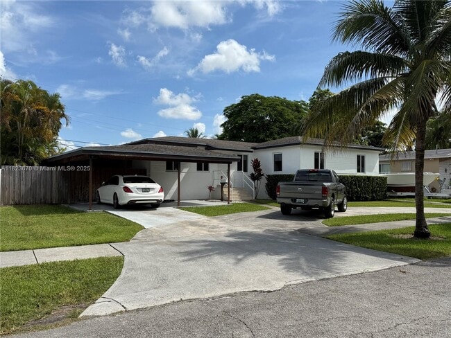 8331 SW 31st St in Miami, FL - Building Photo - Building Photo