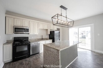 2555 E 55th Pl in Indianapolis, IN - Building Photo - Building Photo