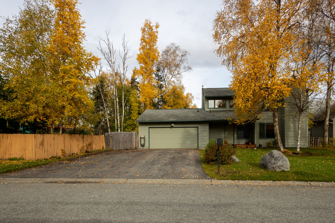 2201 Steeple Dr in Anchorage, AK - Building Photo