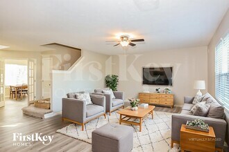 6868 W Odessa Way in McCordsville, IN - Foto de edificio - Building Photo