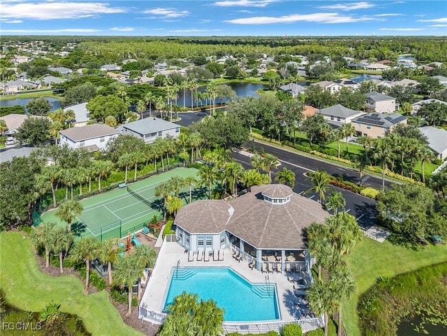 9021 Falcon Pointe Loop in Ft. Myers, FL - Building Photo - Building Photo