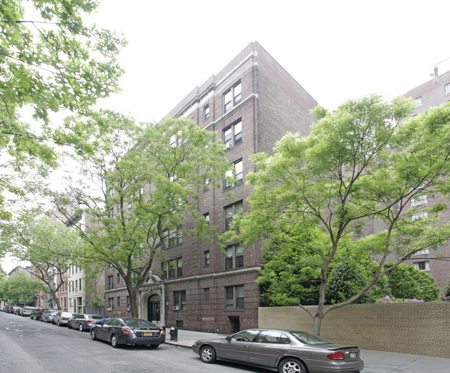 529 E 85th St in New York, NY - Building Photo - Building Photo