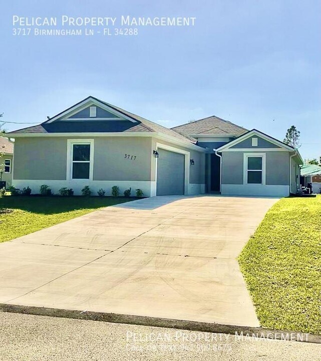 3717 Birmingham Ln in North Port, FL - Building Photo