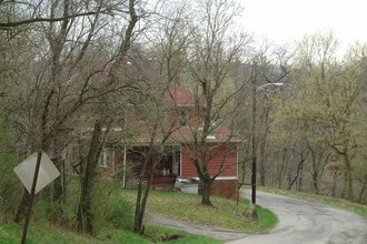 The Benjamin House in Tarentum, PA - Foto de edificio - Building Photo