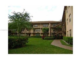151 SW 134th Way in Pembroke Pines, FL - Building Photo