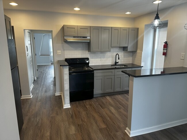 50 E Washington Ln, Unit 3rd floor in Philadelphia, PA - Building Photo - Building Photo