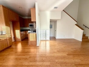 86 Maegan Pl in Thousand Oaks, CA - Building Photo - Building Photo