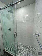 25 W 68th St in New York, NY - Building Photo - Building Photo