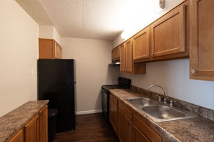 Towers on Hudson in Troy, NY - Building Photo