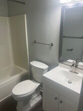 3338 Frontgate Dr-Unit -Duplicate of 15 in Greenville, NC - Building Photo - Building Photo