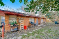 5220 Chapman St photo'