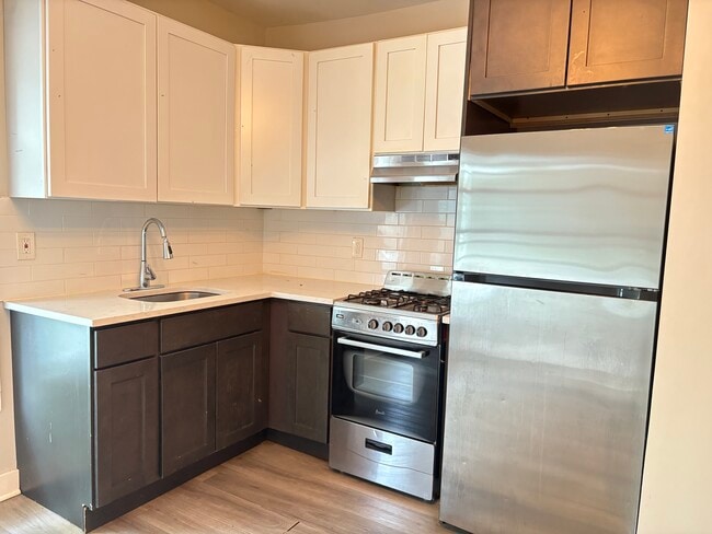 80 Garside St, Unit 2R