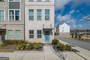 313 Skylar Way SE in Atlanta, GA - Building Photo