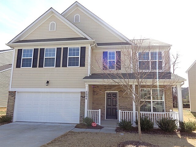 2004 Centerview Dr in Indian Trail, NC - Building Photo