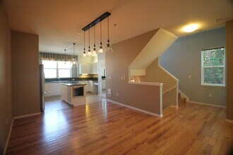 3116 164th St SW, Unit 2201 in Lynnwood, WA - Building Photo - Building Photo