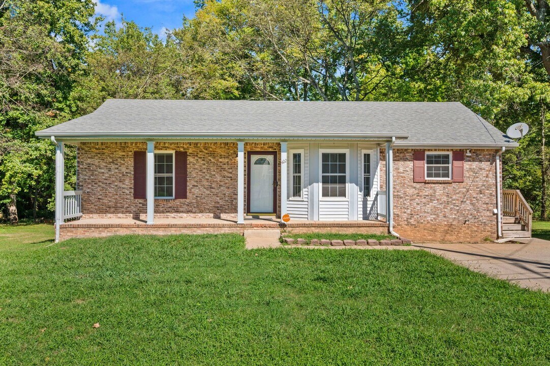 422 Sideline Dr in Oak Grove, KY - Building Photo