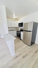 4450 SW 67th Ave in Miami, FL - Building Photo - Building Photo