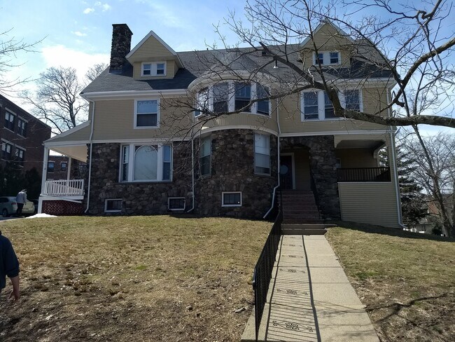 4 Chiswick Rd in Boston, MA - Foto de edificio - Building Photo