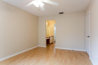 9358 Arborwood Cir in Davie, FL - Foto de edificio - Building Photo