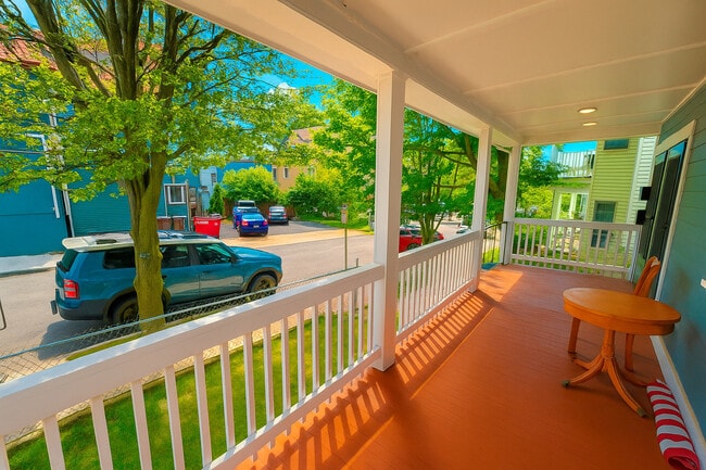 126 Jefferson Ave, Unit 2