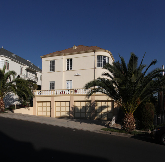 1938 N Kenmore Ave in Los Angeles, CA - Building Photo - Building Photo