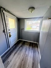 413 E Maple St in North Canton, OH - Building Photo - Building Photo