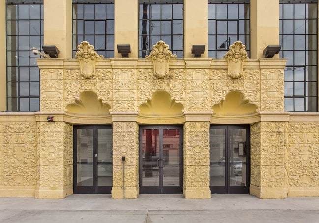 200 N San Fernando Rd, Unit 501 in Los Angeles, CA - Foto de edificio - Building Photo