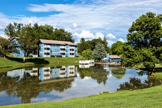 Landings on Silverlake in Church Hill, TN - Building Photo - Building Photo