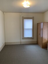 402 S Superior St in De Pere, WI - Foto de edificio - Building Photo