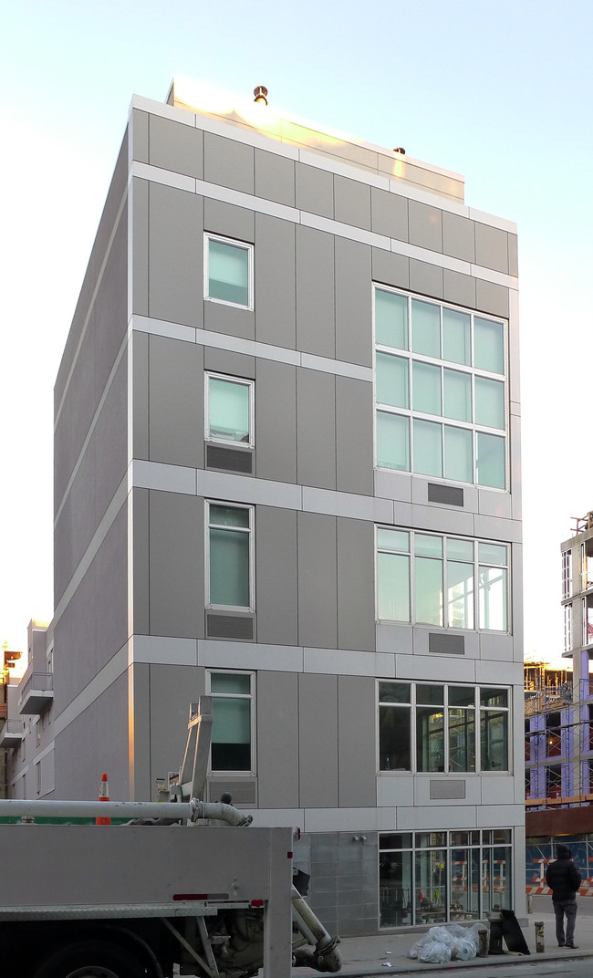 Wythe Avenue Apartments in Brooklyn, NY - Building Photo - Building Photo