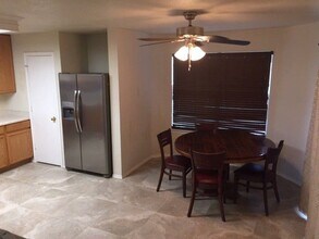 7807 Hedrick Farm in San Antonio, TX - Building Photo - Building Photo