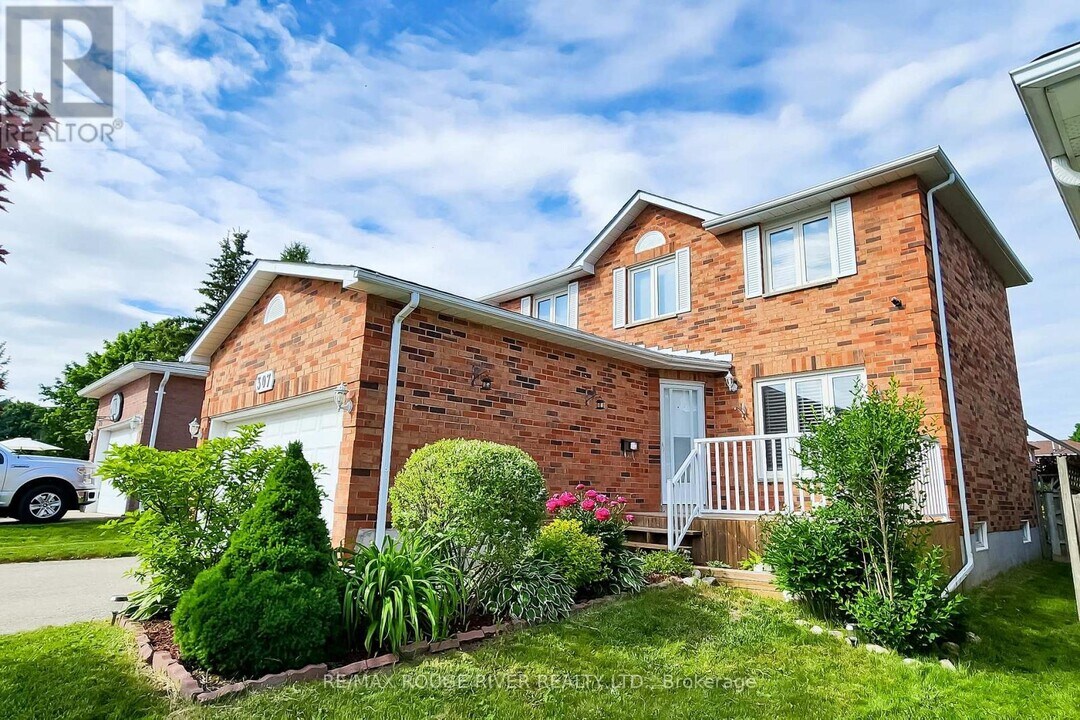 307 Michael Dr in Orangeville, ON - Building Photo