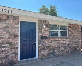 1917 26th St in Lubbock, TX - Building Photo - Building Photo