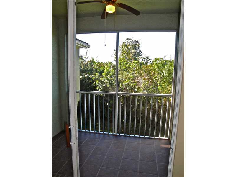 4990 Baraldi Cir in Sarasota, FL - Building Photo