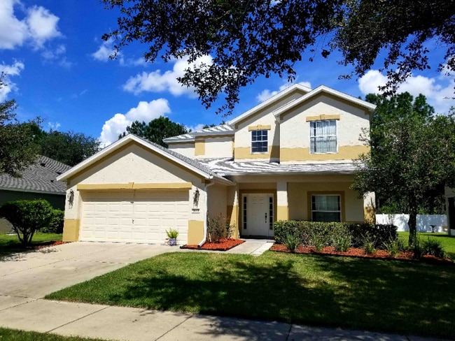 property at 5073 SW 40th Pl