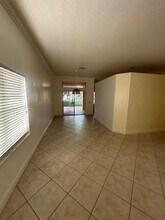 1572 Banyan Way in Weston, FL - Building Photo - Building Photo