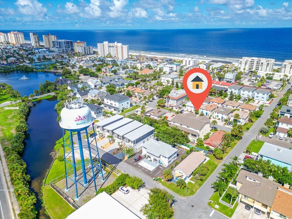 2114 Gail Ave Unit C in Jacksonville Beach, FL - Building Photo