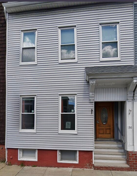 130 W 8th St, Unit 3 in Boston, MA - Building Photo