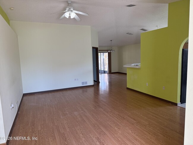 2157 Willesdon Dr W in Jacksonville, FL - Building Photo - Building Photo