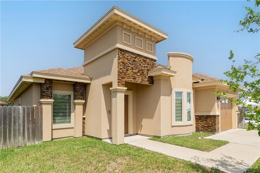 2912 Fuerte Ave in McAllen, TX - Building Photo