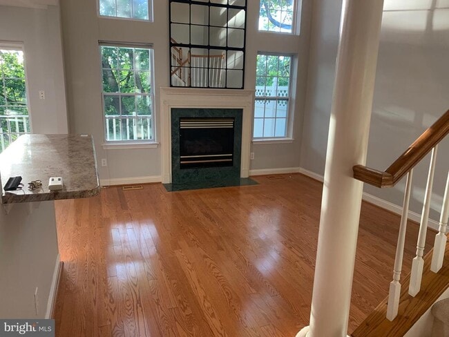 property at 94 Lemonton Way