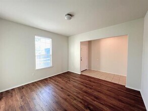 2433 Gelbray Pl in Fort Worth, TX - Building Photo - Building Photo