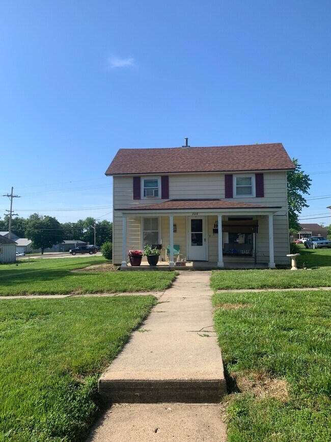 206 Castle Street Rentals in Seneca, KS