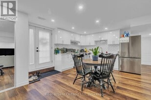 909 River Ridge Ct in Kitchener, ON - Building Photo