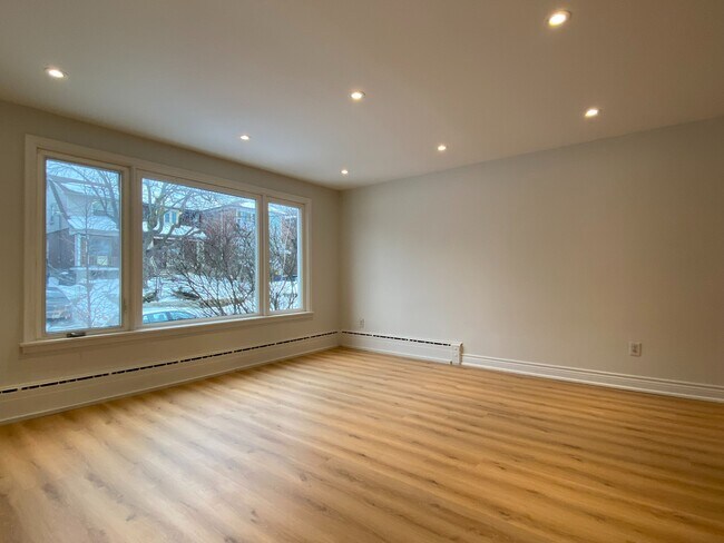 598 Lauder Ave in Toronto, ON - Building Photo - Building Photo