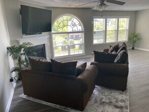 4305 Timberbrooke Dr in Greensboro, NC - Building Photo - Building Photo