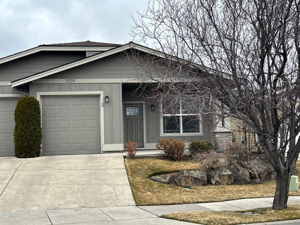 1039 NE Watt Way in Bend, OR - Building Photo