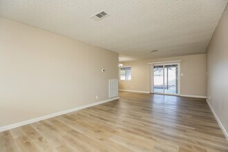 8240 Stapleton Ave in Las Vegas, NV - Building Photo - Building Photo
