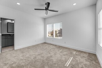 3002 Alpha Wolf Ct in College Station, TX - Foto de edificio - Building Photo