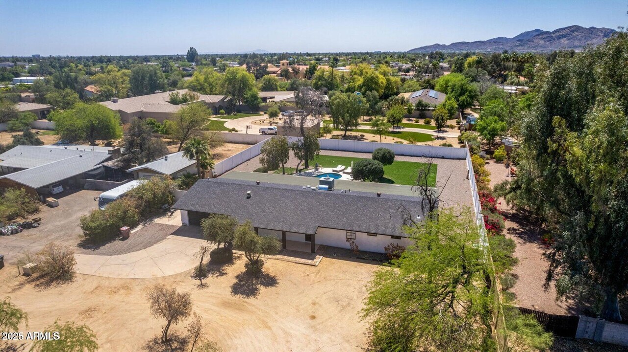 11470 N 64th St in Scottsdale, AZ - Building Photo